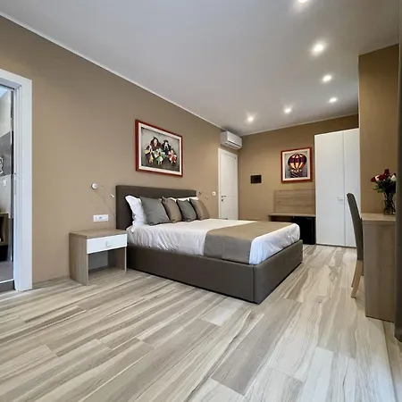 Martini Suite-3